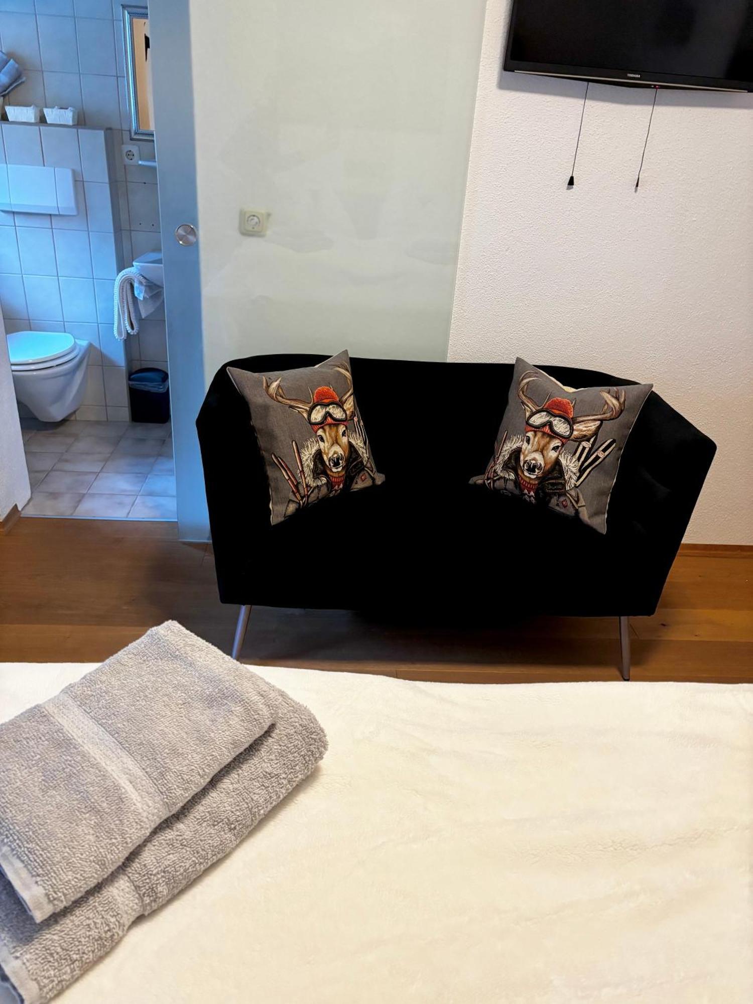 Lechtaler Alpenblick Landeck - Privatzimmer & Ferienwohnung Exterior foto